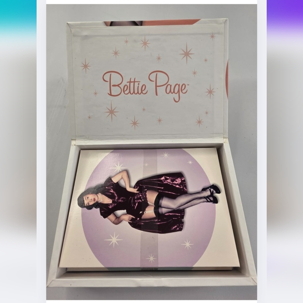 NEW Vintage 2006 Bettie Page Pinup Notecard Set New In Box 3161-D - Picture 3 of 13